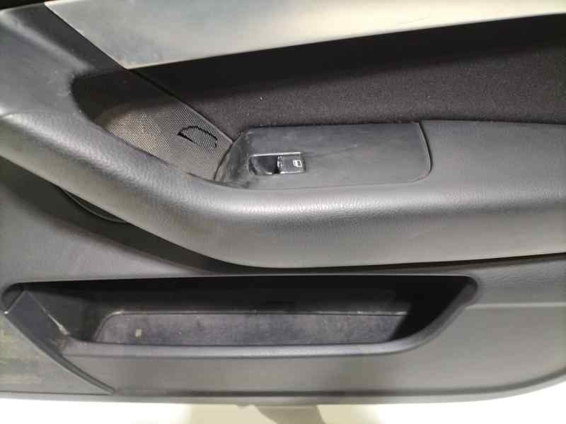 Recambio de guarnecido puerta delantera derecha para audi a6 berlina (4f2) 3.0 tdi quattro (165kw) referencia OEM IAM 4F1867106A