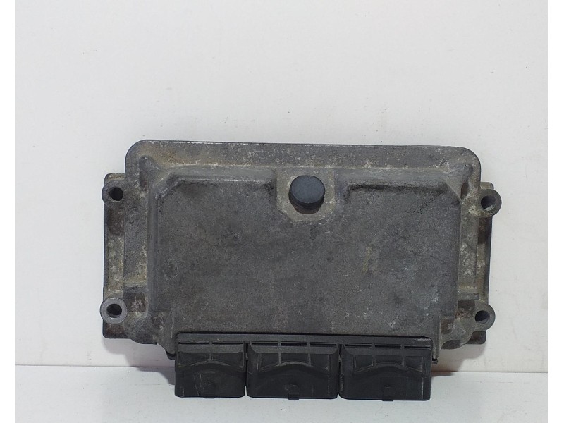 Recambio de centralita motor uce para citroën saxo 1.5 d image referencia OEM IAM 9641757480 69732 R