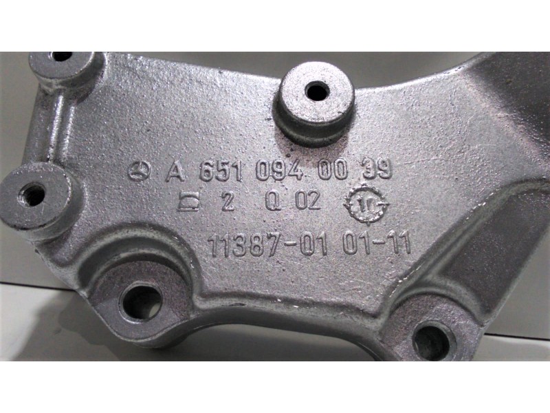 Recambio de soporte motor para mercedes-benz vito kasten (639) 110 cdi lang (639.603) referencia OEM IAM A6510940039 47887 