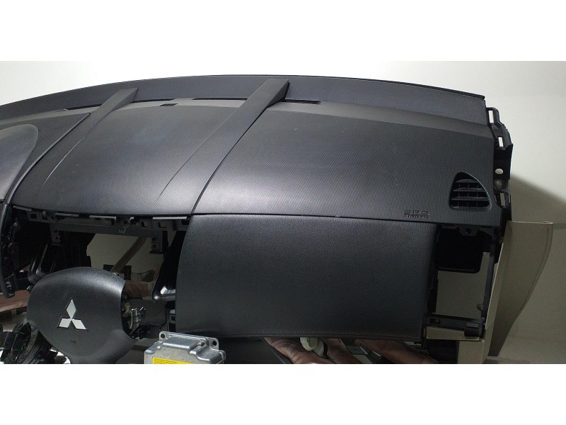 Recambio de kit airbag para mitsubishi outlander (cw0) kaiteki 4wd referencia OEM IAM 8000A372XA 60001 