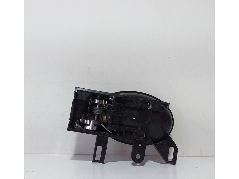 Recambio de maneta interior trasera derecha para nissan juke (f15) acenta referencia OEM IAM 80670BA61A 69766 