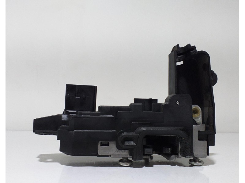 Recambio de cerradura puerta delantera izquierda para opel astra h berlina cosmo referencia OEM IAM 13128111 67024 