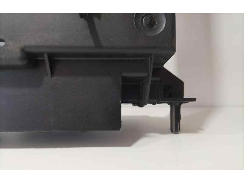 Recambio de panel frontal para peugeot 307 (s1) xr clim plus referencia OEM IAM 9651941680 86023 