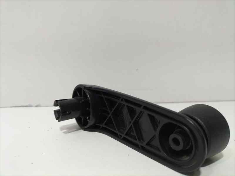 Recambio de maneta elevalunas trasera derecha para peugeot 307 break / sw (s1) 2.0 hdi cat referencia OEM IAM RHY 82735 