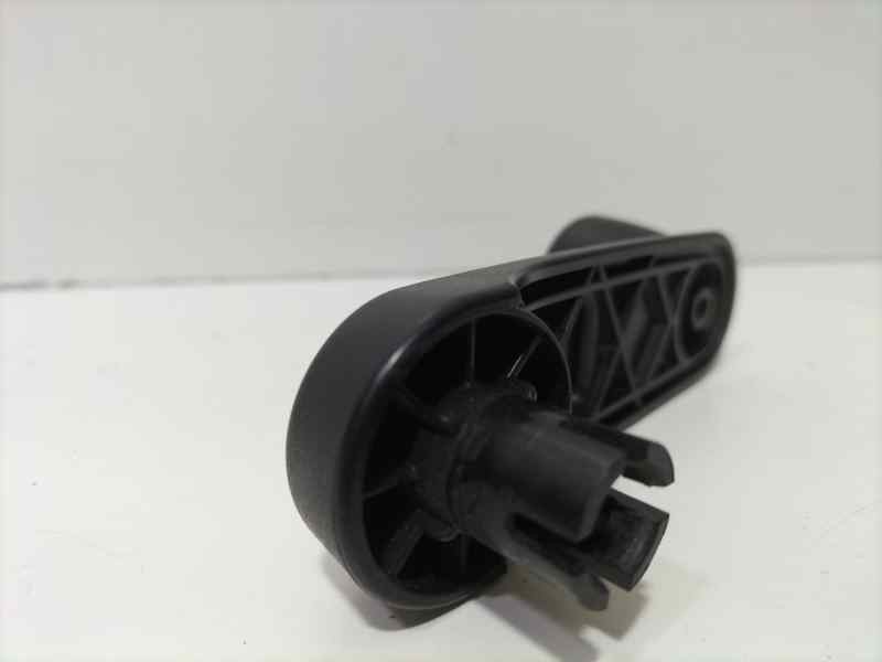 Recambio de maneta elevalunas trasera derecha para peugeot 307 break / sw (s1) 2.0 hdi cat referencia OEM IAM RHY 82735 