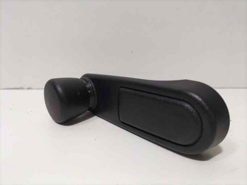 Recambio de maneta elevalunas trasera derecha para peugeot 307 break / sw (s1) 2.0 hdi cat referencia OEM IAM RHY 82735 