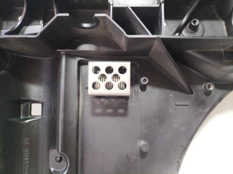Recambio de panel frontal para peugeot 307 (s1) xr clim plus referencia OEM IAM 9651941680 86023 