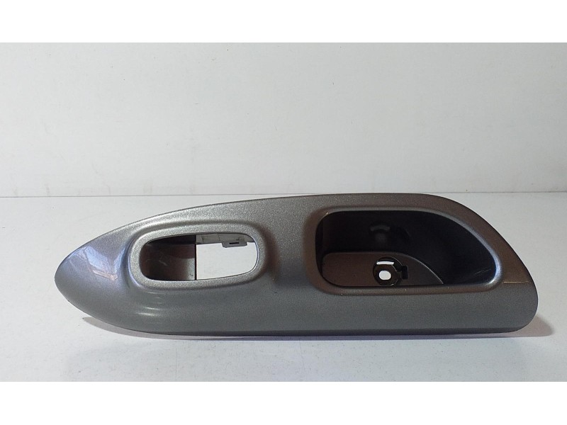 Recambio de maneta interior trasera derecha para nissan juke (f15) acenta referencia OEM IAM 829601KA2A 69774 