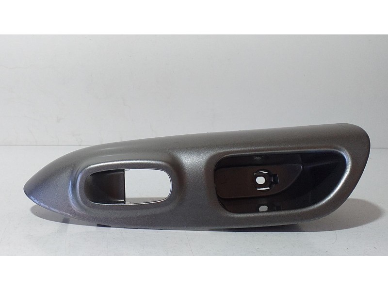 Recambio de maneta interior trasera izquierda para nissan juke (f15) acenta referencia OEM IAM 829611KA2A 69775 