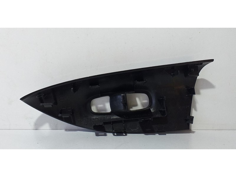 Recambio de maneta interior delantera derecha para nissan juke (f15) acenta referencia OEM IAM 809601KM3A 69776 