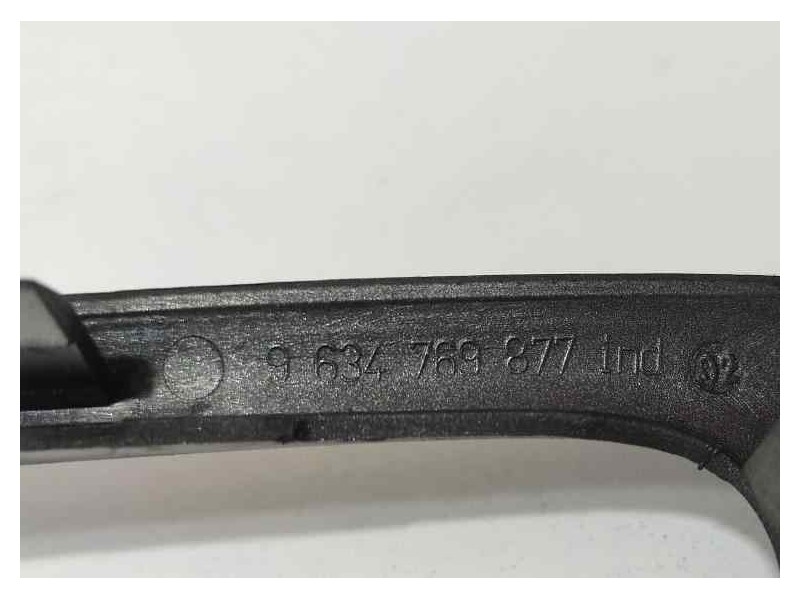 Recambio de moldura para peugeot 307 break / sw (s1) 2.0 hdi cat referencia OEM IAM 9634769877 82741 