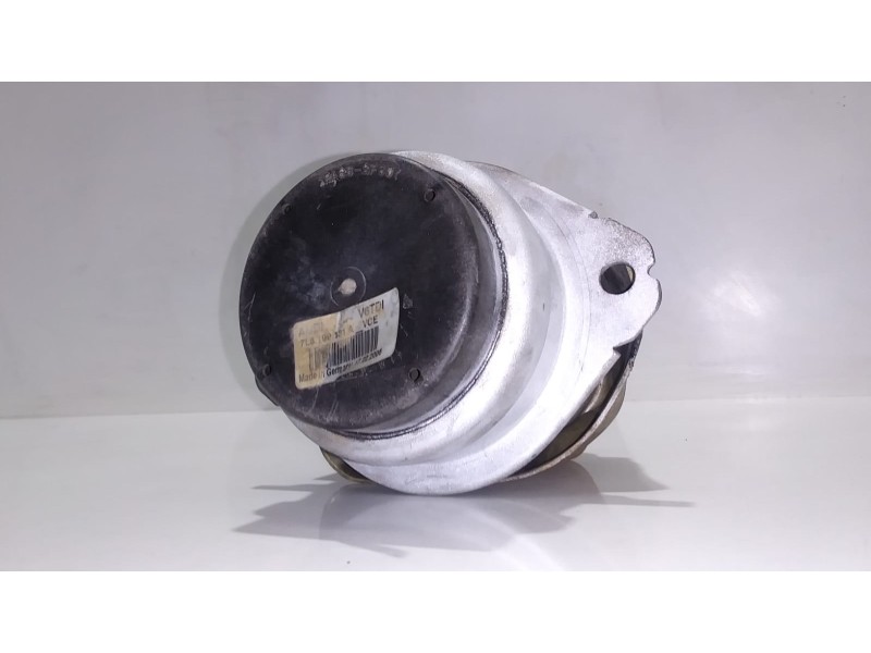 Recambio de soporte motor para volkswagen touareg (7la) tdi v6 referencia OEM IAM 7L8199131A 47947 