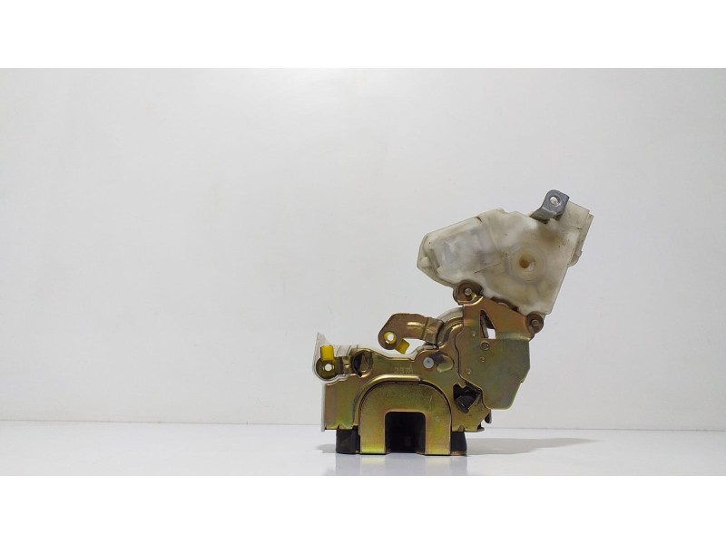 Recambio de cerradura puerta trasera izquierda para nissan terrano/terrano.ii (r20) comfort referencia OEM IAM 8255350J01 67030  Recambio de cerradura puerta trasera izquierda para nissan terrano/terrano.ii (r20) comfort referencia OEM IAM 8255350J01 67030