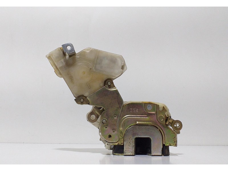 Recambio de cerradura puerta delantera derecha para nissan terrano/terrano.ii (r20) comfort referencia OEM IAM 8055291L66 67032 