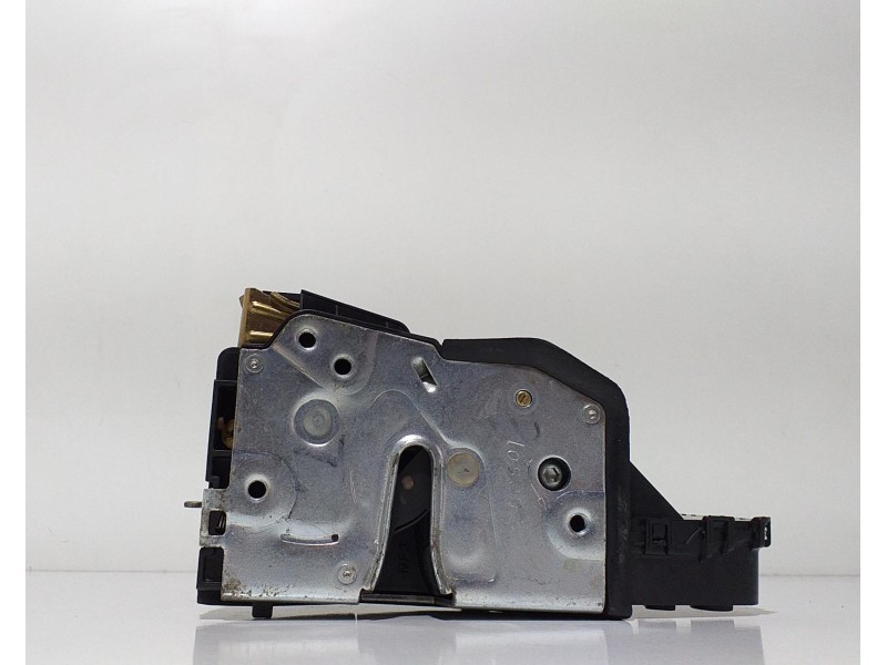 Recambio de cerradura puerta trasera izquierda para bmw serie 3 berlina (e46) 320d referencia OEM IAM 51227011245 67035  Recambio de cerradura puerta trasera izquierda para bmw serie 3 berlina (e46) 320d referencia OEM IAM 51227011245 67035