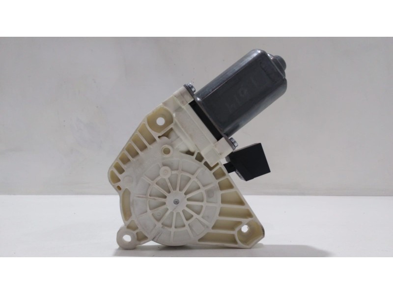 Recambio de motor elevalunas trasero izquierdo para mercedes-benz clase s (w221) berlina 600 (221.176) referencia OEM IAM A22182 Recambio de motor elevalunas trasero izquierdo para mercedes-benz clase s (w221) berlina 600 (221.176) referencia OEM IAM A22182