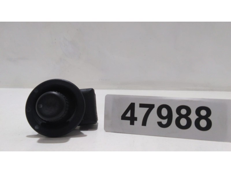Recambio de mando retrovisor para renault clio ii fase ii (b/cb0) 1.5 dci diesel referencia OEM IAM 7700429992C 47988 