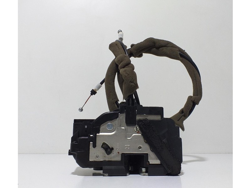 Recambio de cerradura puerta trasera derecha para nissan pulsar (c13) acenta referencia OEM IAM 825003ZL0A 67055 