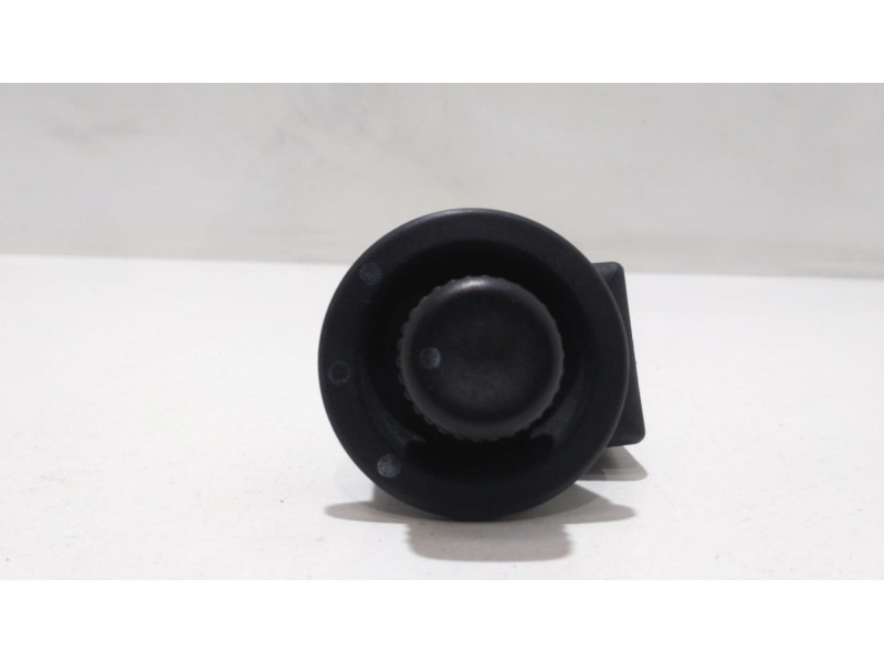 Recambio de mando retrovisor para renault clio ii fase ii (b/cb0) 1.5 dci diesel referencia OEM IAM 7700429992C 47988 