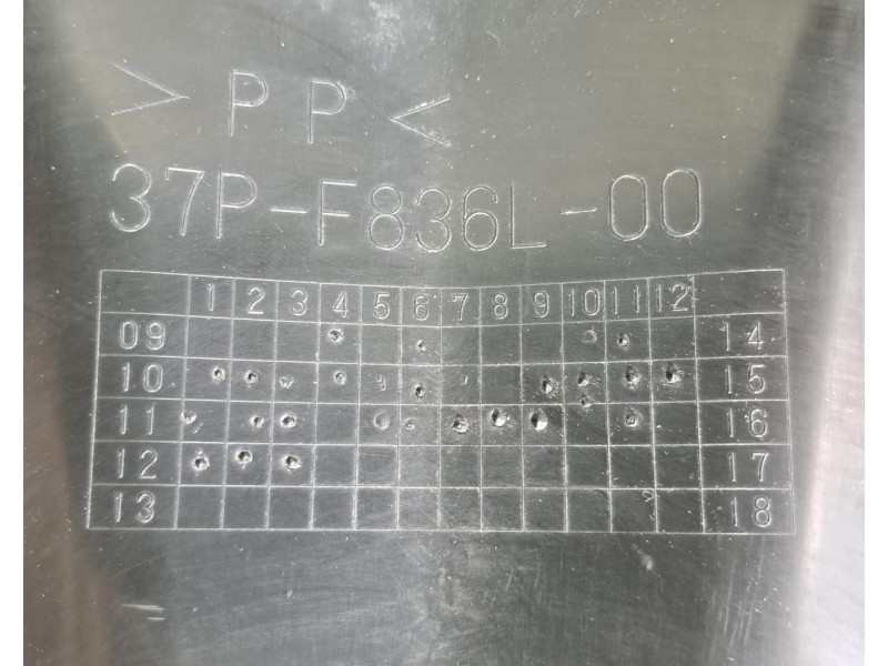 Recambio de molduras delanteras para yamaha x-max 125 125 referencia OEM IAM 37PF836L00 76704 