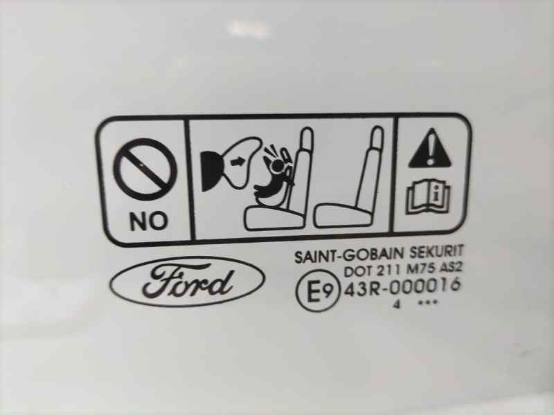 Recambio de luna delantera izquierda para ford focus berlina (cap) ghia referencia OEM IAM 5PUERTAS 82763 