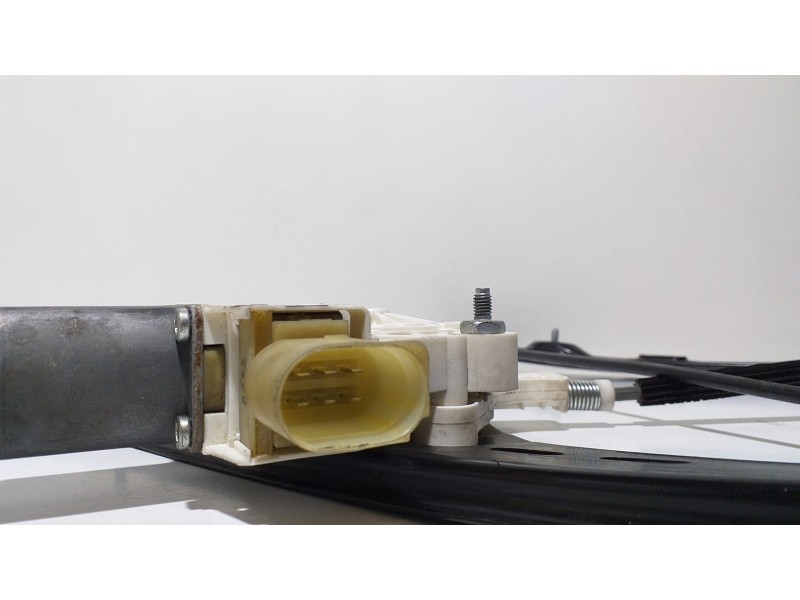 Recambio de elevalunas delantero izquierdo para bmw serie 3 berlina (e90) 2.0 turbodiesel cat referencia OEM IAM 7060265S 67073 