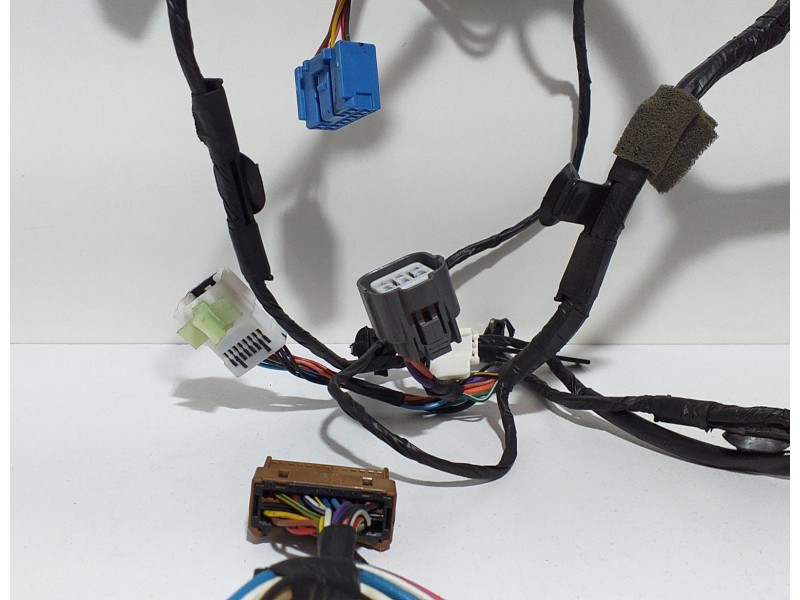 Recambio de puerta delantera izquierda para mitsubishi outlander (cw0) kaiteki 4wd referencia OEM IAM 8512B978 60117 