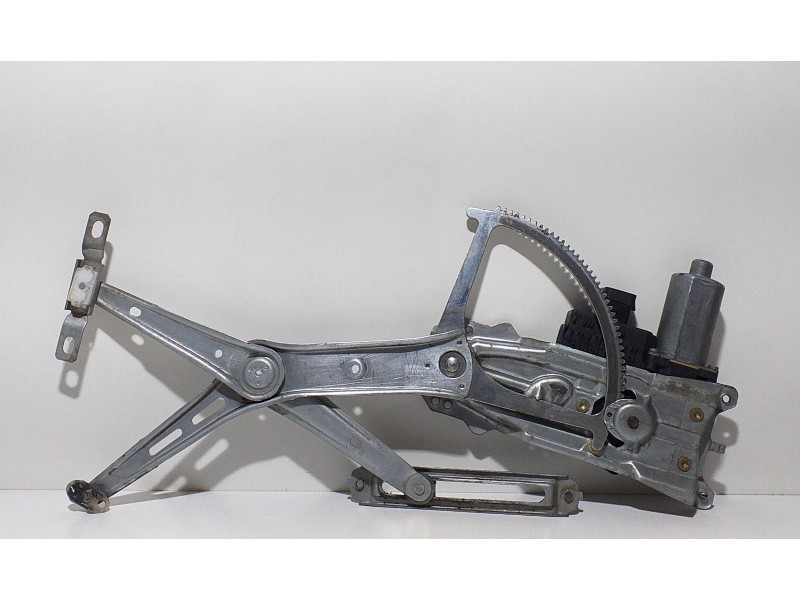 Recambio de elevalunas delantero izquierdo para opel astra g berlina 1.7 turbodiesel cat (x 17 dtl / 2h8) referencia OEM IAM 905