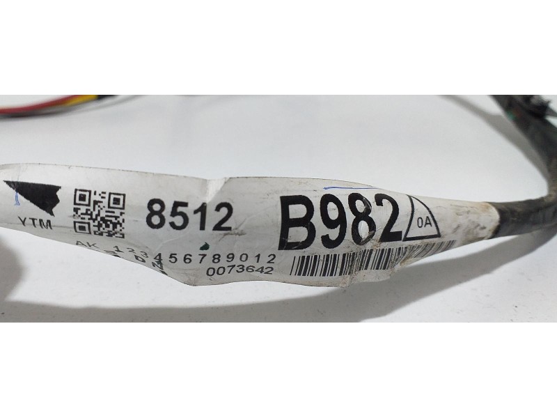 Recambio de puerta trasera derecha para mitsubishi outlander (cw0) kaiteki 4wd referencia OEM IAM 8512B982 60120 