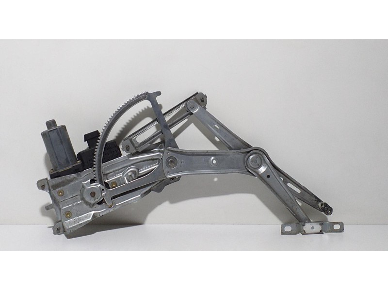 Recambio de elevalunas delantero derecho para opel astra g berlina 1.6 referencia OEM IAM 90521876 67089 