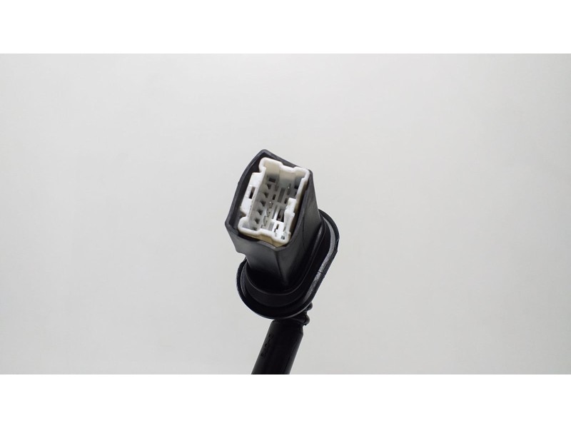 Recambio de puerta trasera derecha para mitsubishi outlander (cw0) kaiteki 4wd referencia OEM IAM 8512B982 60120 