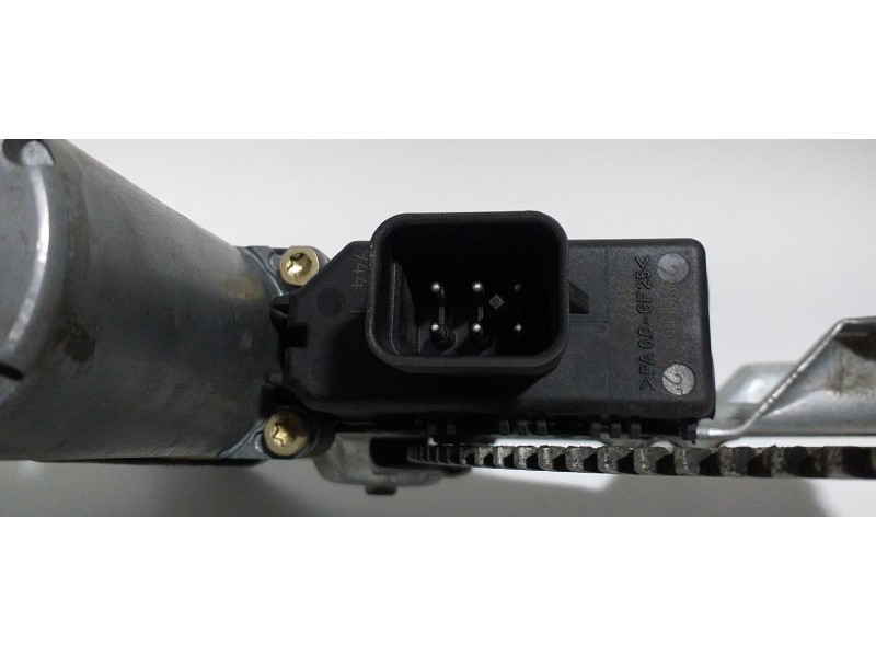 Recambio de elevalunas delantero derecho para opel astra g berlina 1.6 referencia OEM IAM 90521876 67089 