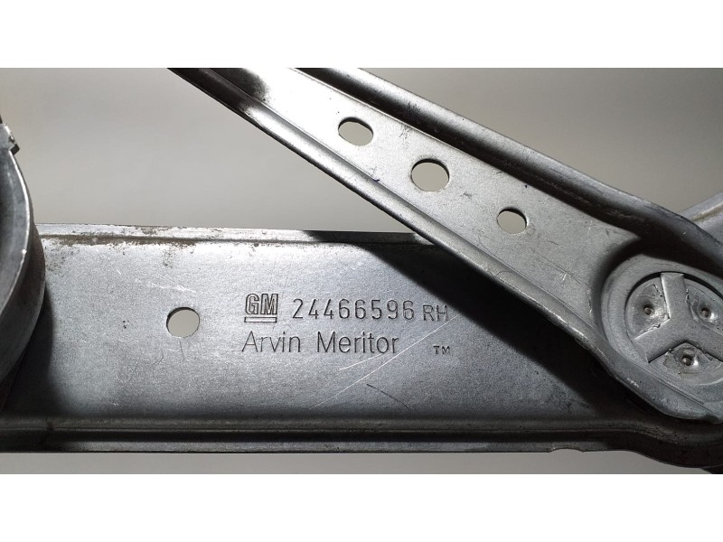 Recambio de elevalunas delantero derecho para opel corsa c club referencia OEM IAM 24466596 67090 