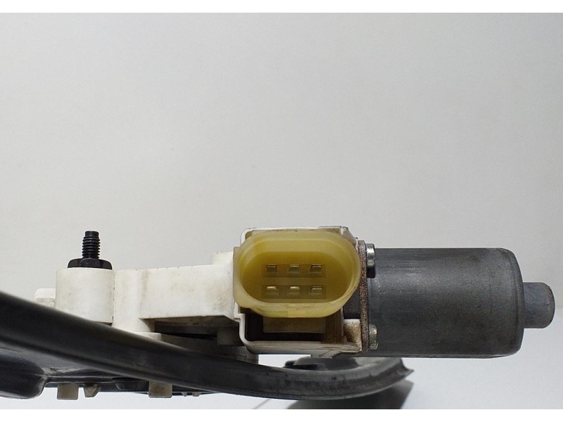 Recambio de elevalunas delantero derecho para bmw serie 3 berlina (e90) 318d referencia OEM IAM 7060266S 67091 