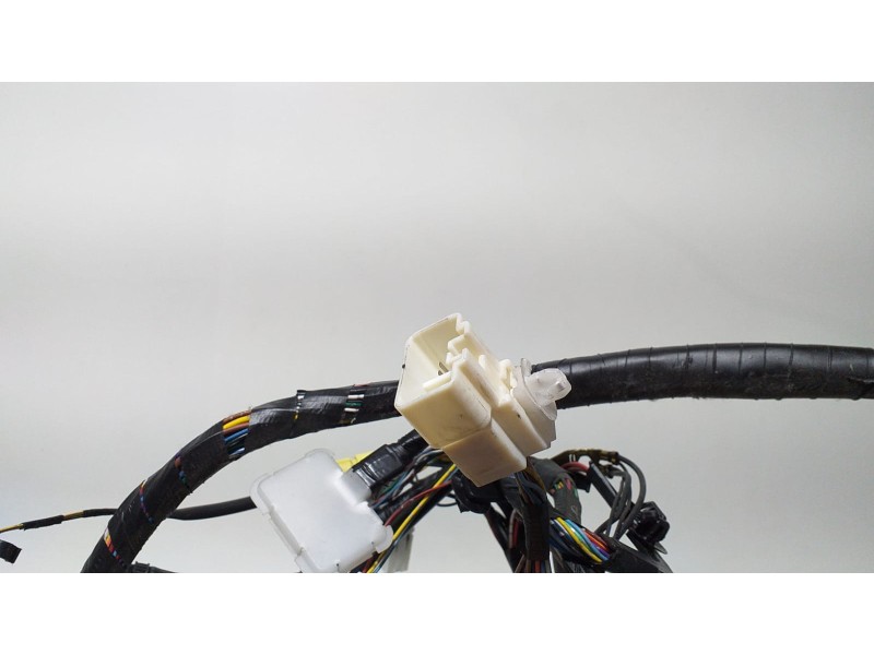 Recambio de caja reles / fusibles para mitsubishi outlander (cw0) kaiteki 4wd referencia OEM IAM 4HK 60124 