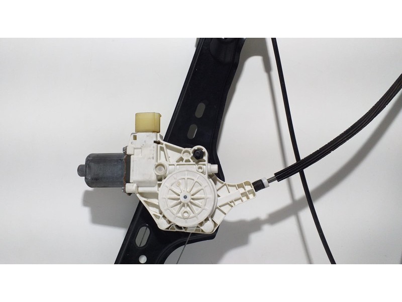 Recambio de elevalunas delantero derecho para bmw serie 3 berlina (e90) 318d referencia OEM IAM 7060266S 67091 