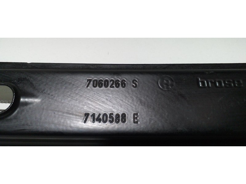 Recambio de elevalunas delantero derecho para bmw serie 3 berlina (e90) 318d referencia OEM IAM 7060266S 67091 