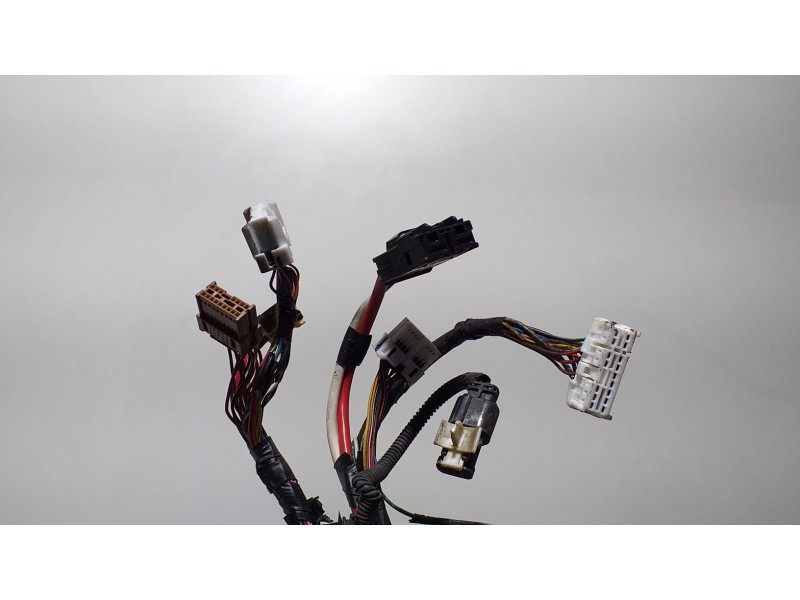 Recambio de caja reles / fusibles para mitsubishi outlander (cw0) kaiteki 4wd referencia OEM IAM 8501C529 60125 