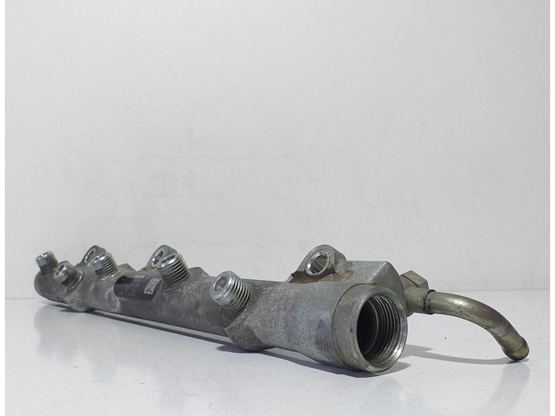 Recambio de rampa inyectora para bmw serie 1 berlina (e81/e87) 120d referencia OEM IAM 7787164 69925 