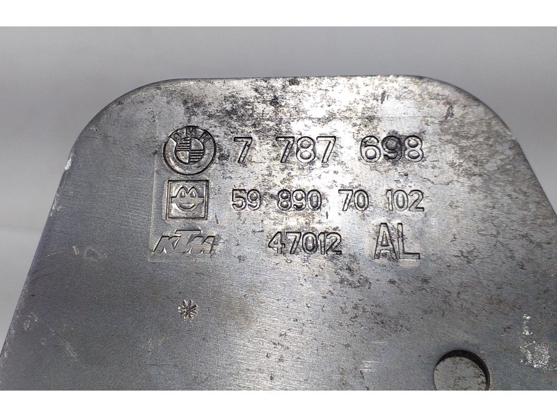 Recambio de enfriador aceite motor para bmw serie 1 berlina (e81/e87) 120d referencia OEM IAM 7787698 69929 