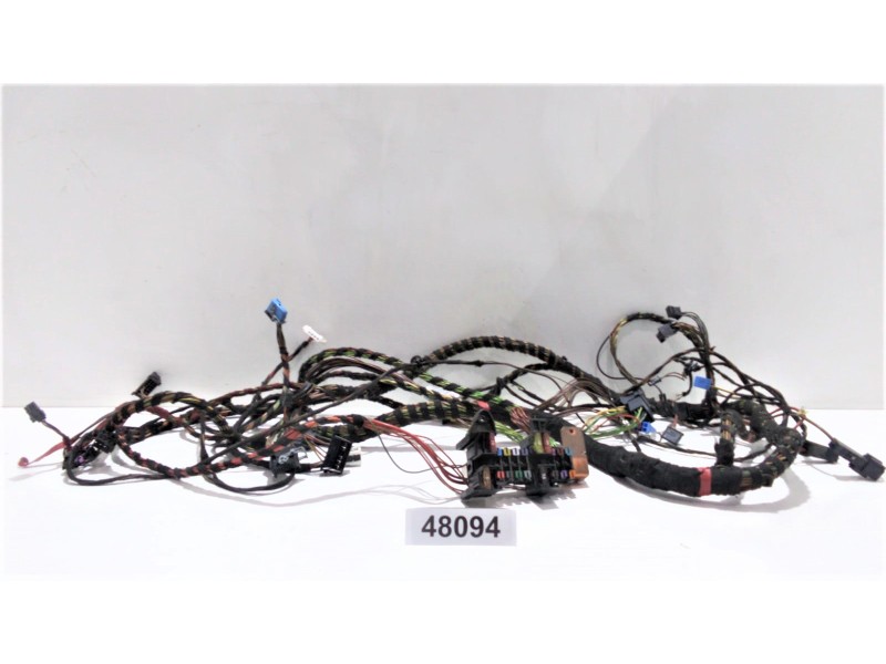 Recambio de caja reles / fusibles para mercedes-benz vito kasten (639) 110 cdi lang (639.603) referencia OEM IAM A6395400018 480