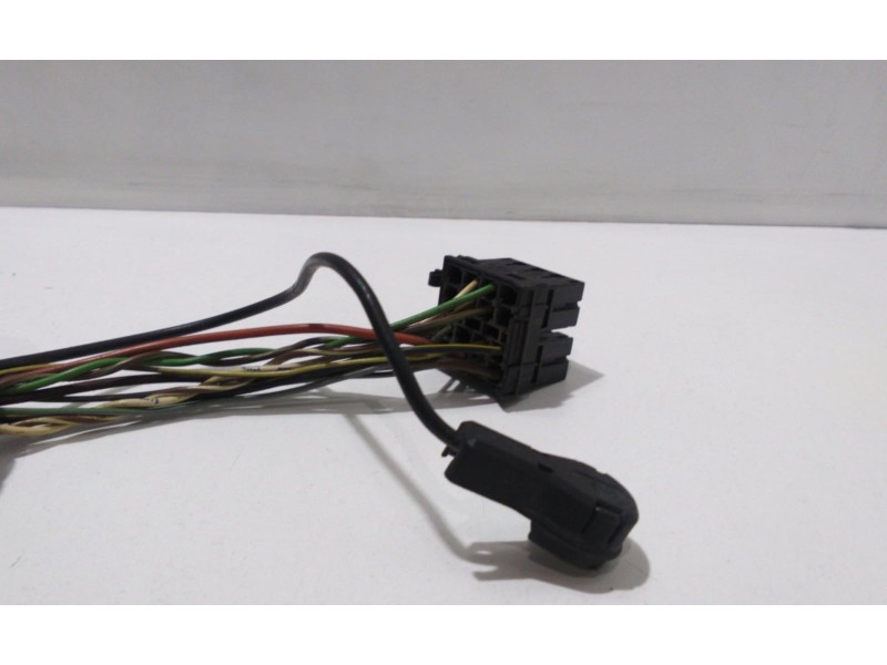 Recambio de caja reles / fusibles para mercedes-benz vito kasten (639) 110 cdi lang (639.603) referencia OEM IAM A6395400018 480