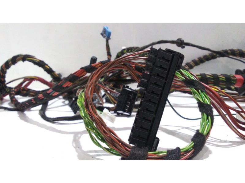 Recambio de caja reles / fusibles para mercedes-benz vito kasten (639) 110 cdi lang (639.603) referencia OEM IAM A6395400018 480