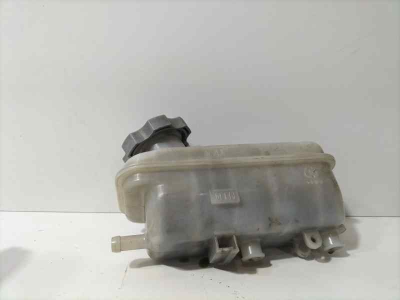 Recambio de deposito servo para hyundai h1 travel referencia OEM IAM D4CB 82844 R