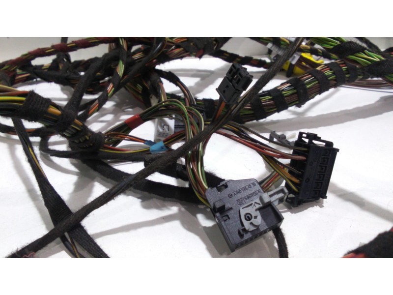 Recambio de caja reles / fusibles para mercedes-benz vito kasten (639) 110 cdi lang (639.603) referencia OEM IAM A6395400018 480