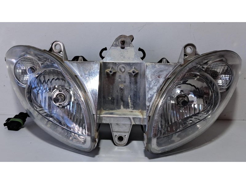 Recambio de faro delantero para piaggio (vespa) x9 x9 125 evolution referencia OEM IAM M239M 76739 