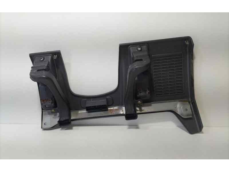 Recambio de molduras delanteras para mitsubishi montero (v20/v40) 2500 td gl (3-ptas.) referencia OEM IAM MB652131 86120 