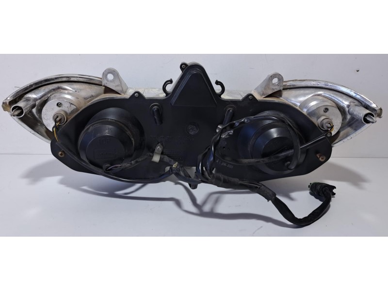 Recambio de faro delantero para piaggio (vespa) x9 x9 125 evolution referencia OEM IAM M239M 76739 