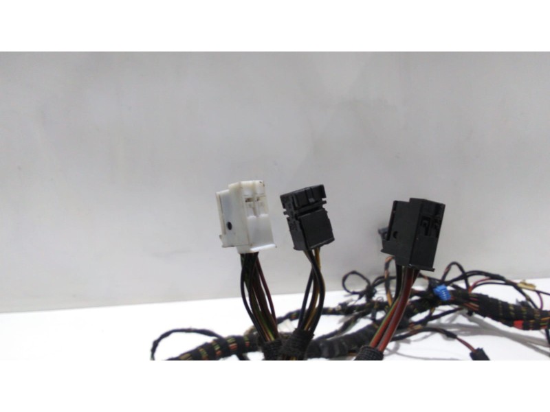 Recambio de caja reles / fusibles para mercedes-benz vito kasten (639) 110 cdi lang (639.603) referencia OEM IAM A6395400018 480