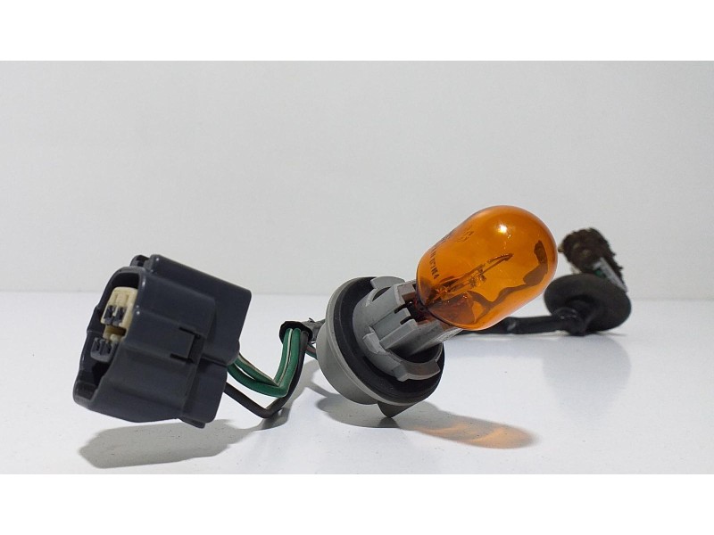 Recambio de portalamparas para mitsubishi outlander (cw0) kaiteki 4wd referencia OEM IAM 4HK 60137 